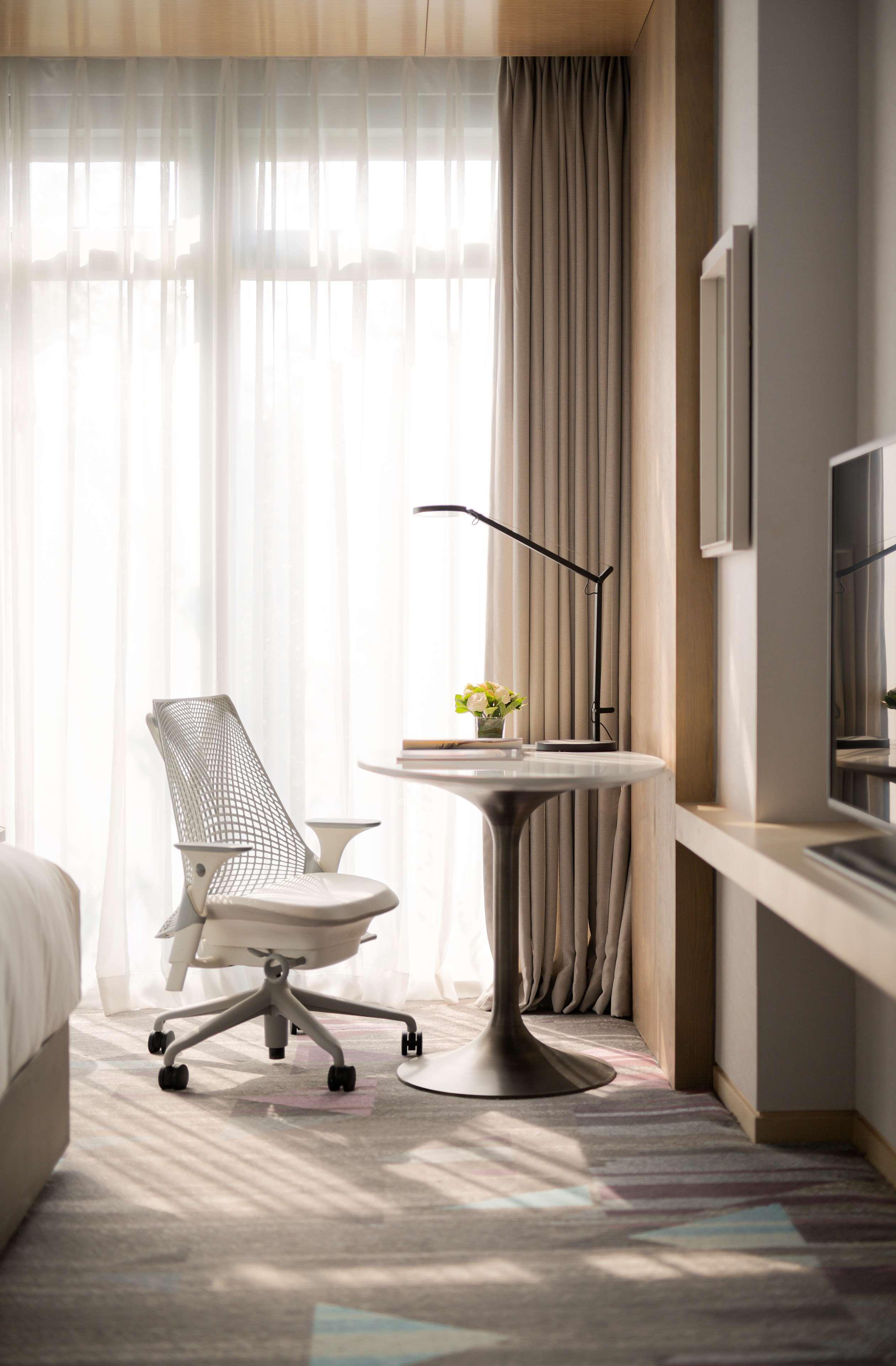 Hilton Garden Inn Shenzhen World Exhibition & Convention Center Екстериор снимка