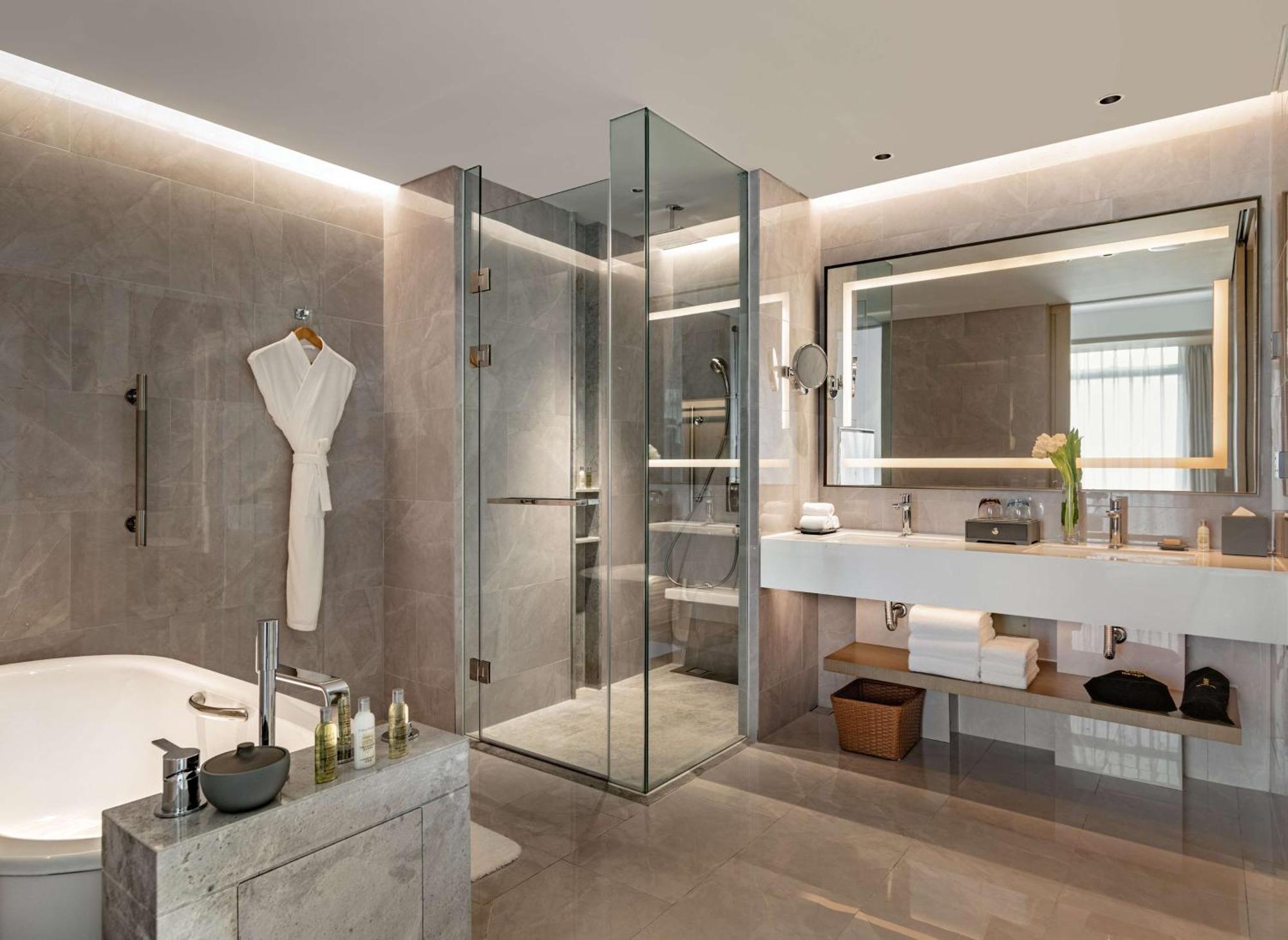 Hilton Garden Inn Shenzhen World Exhibition & Convention Center Екстериор снимка