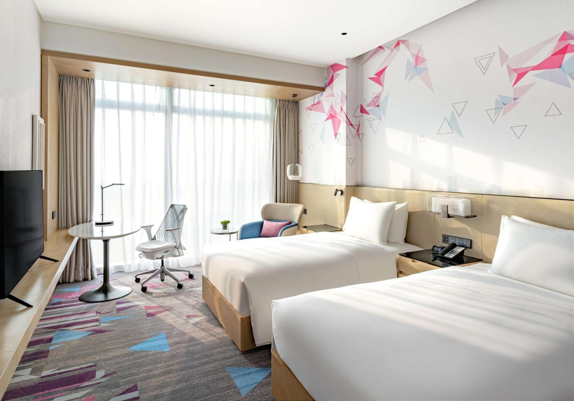 Hilton Garden Inn Shenzhen World Exhibition & Convention Center Екстериор снимка