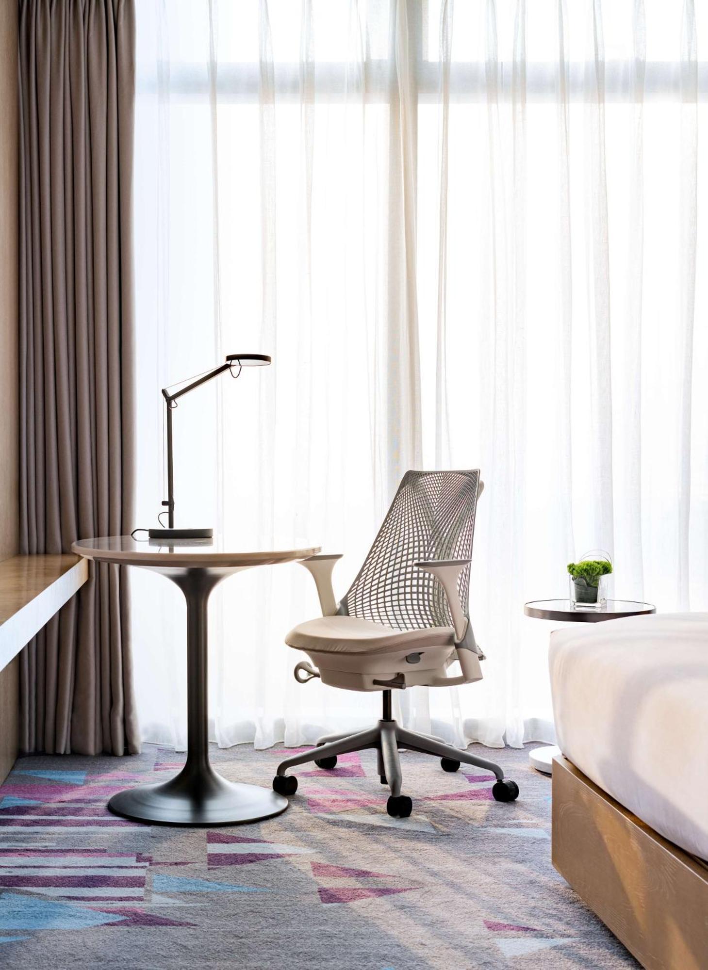 Hilton Garden Inn Shenzhen World Exhibition & Convention Center Екстериор снимка