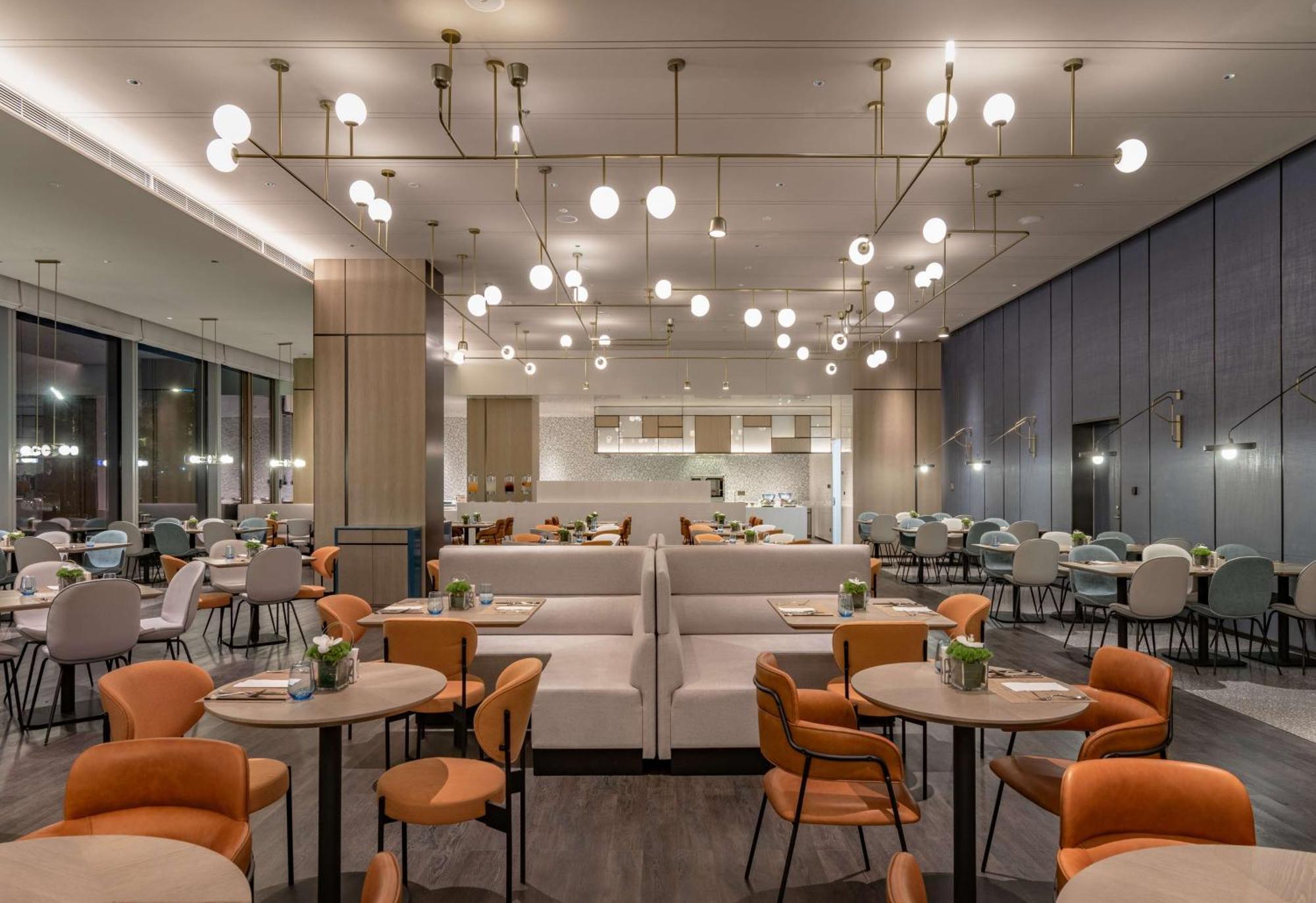 Hilton Garden Inn Shenzhen World Exhibition & Convention Center Екстериор снимка